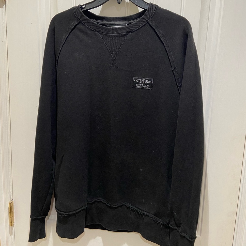 The HUNDREDS raw hem crew neck